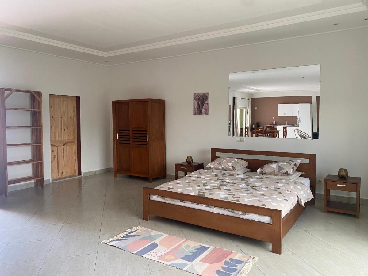 L'Oasis Guesthouse Cotonou Eksteriør bilde