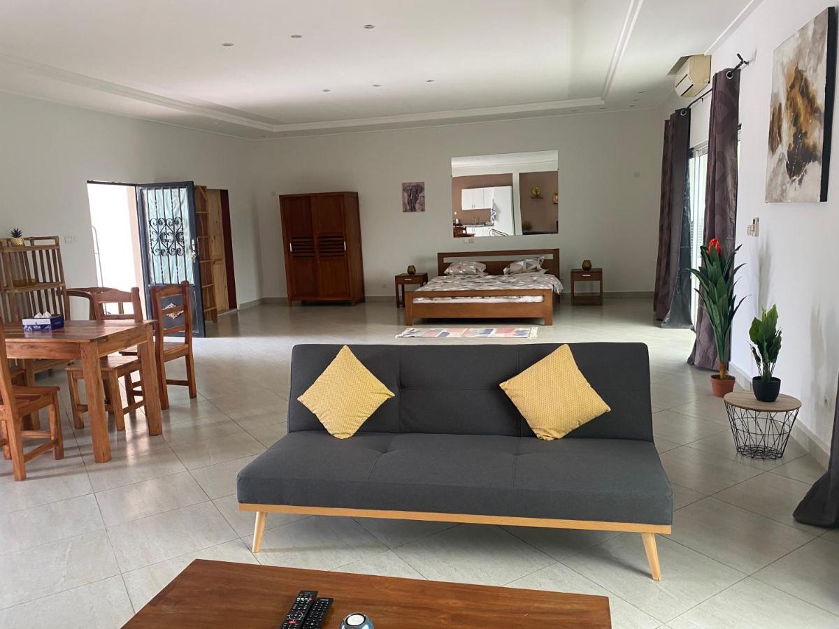 L'Oasis Guesthouse Cotonou Eksteriør bilde