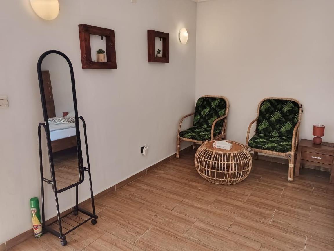 L'Oasis Guesthouse Cotonou Eksteriør bilde