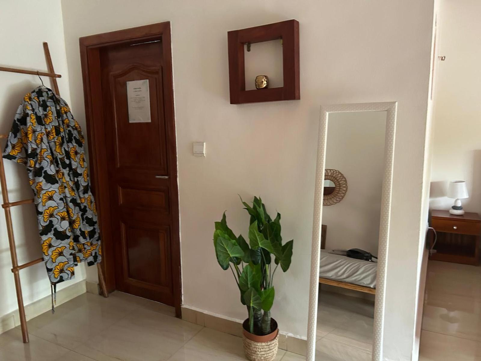 L'Oasis Guesthouse Cotonou Eksteriør bilde